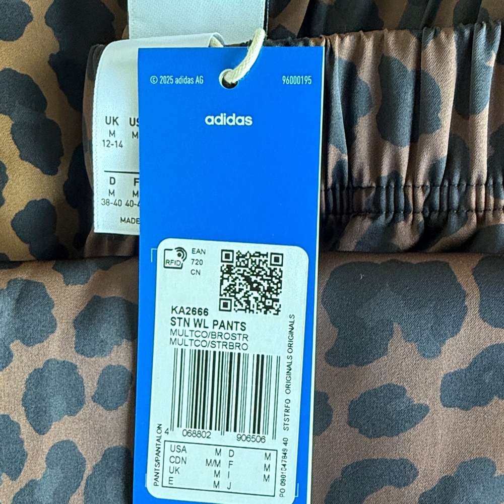 WOMEN'S ADIDAS ORIGINALS LEOPARD FIREBIRD OVERSIZED TRACK PANTS - Picture 5 of 5